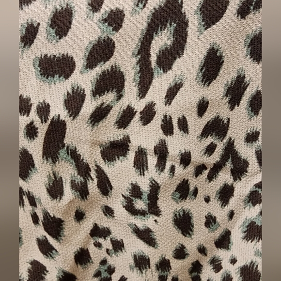 NWOT, Angashion, Size SMALL, Babydoll Cap sleeze Blouse - Picture 9 of 9